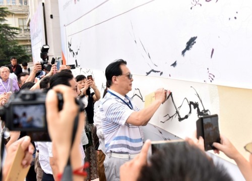 f44d305ea5951cf7317b0e