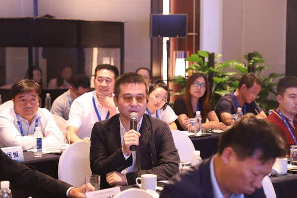 fd253e6f-dbb9-4c23-8842-88a3ec1e8c3c